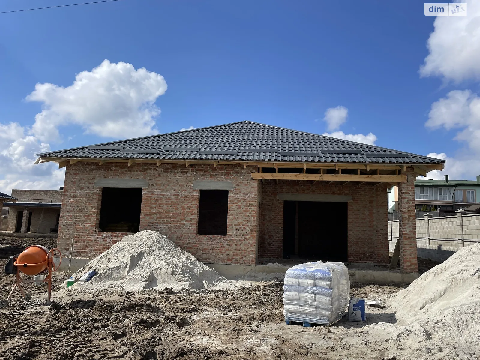 Продается одноэтажный дом 130 кв. м с балконом, цена: 80000 $ - фото 1