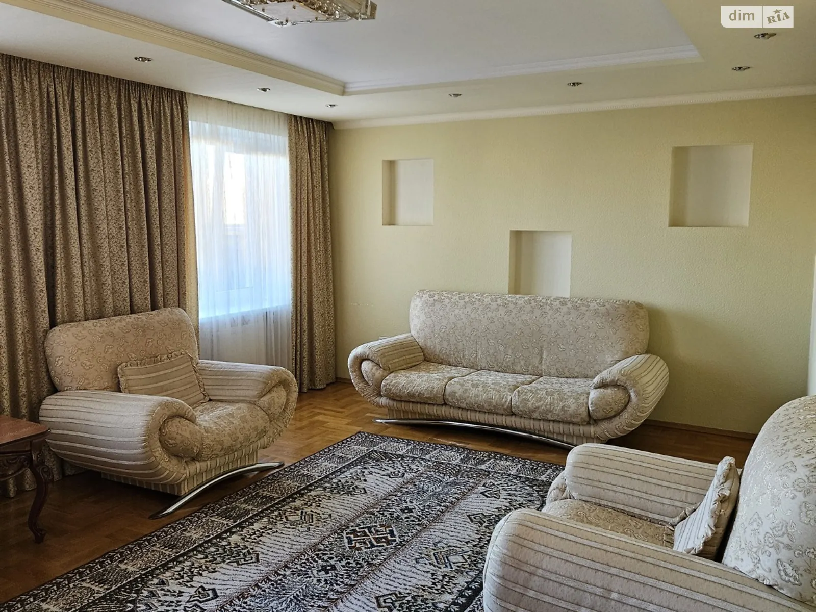 3-кімнатна квартира 80 кв. м у Тернополі, просп. Злуки, 41 - фото 1