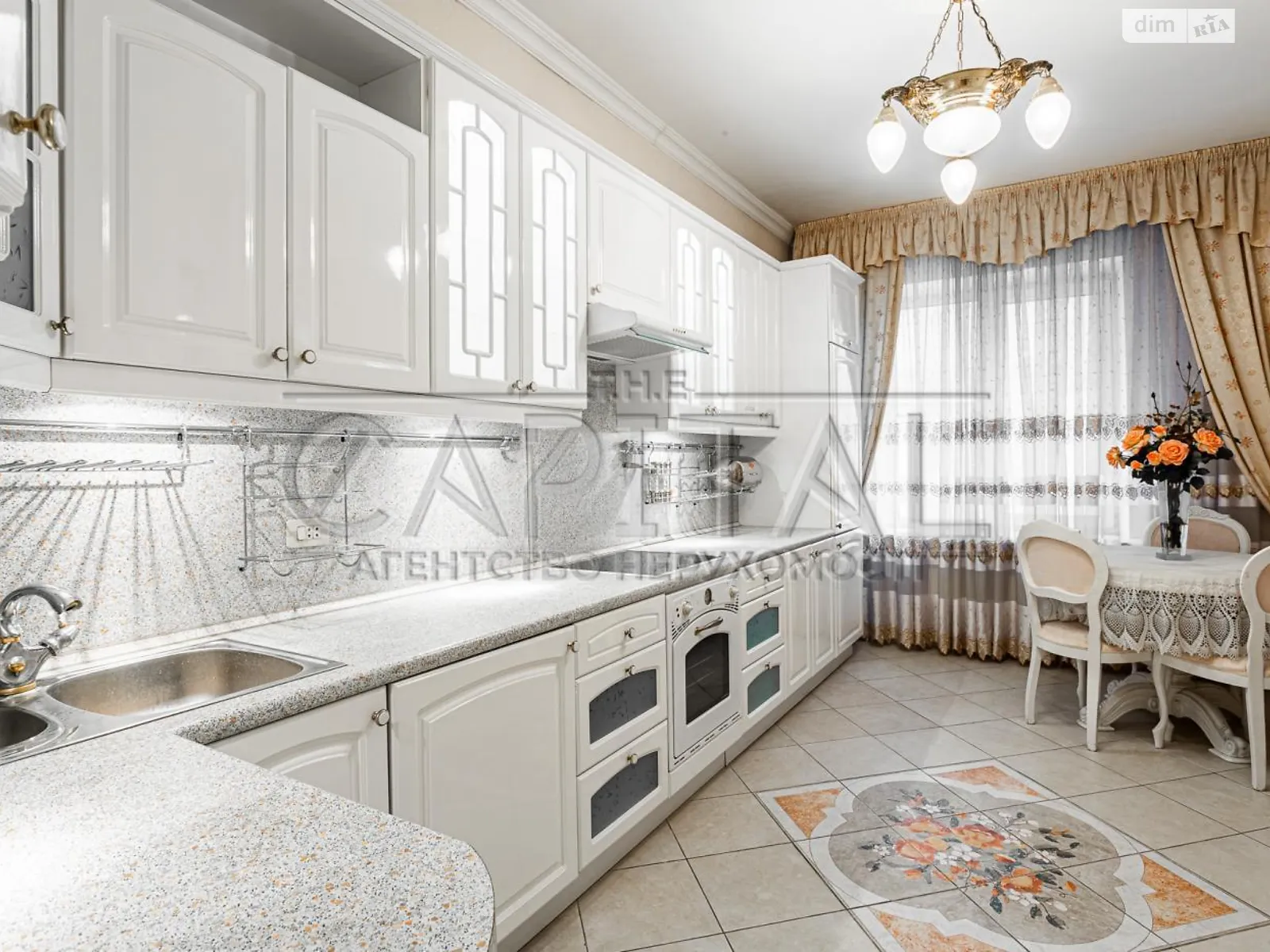 Продается 3-комнатная квартира 108.7 кв. м в Киеве - фото 1