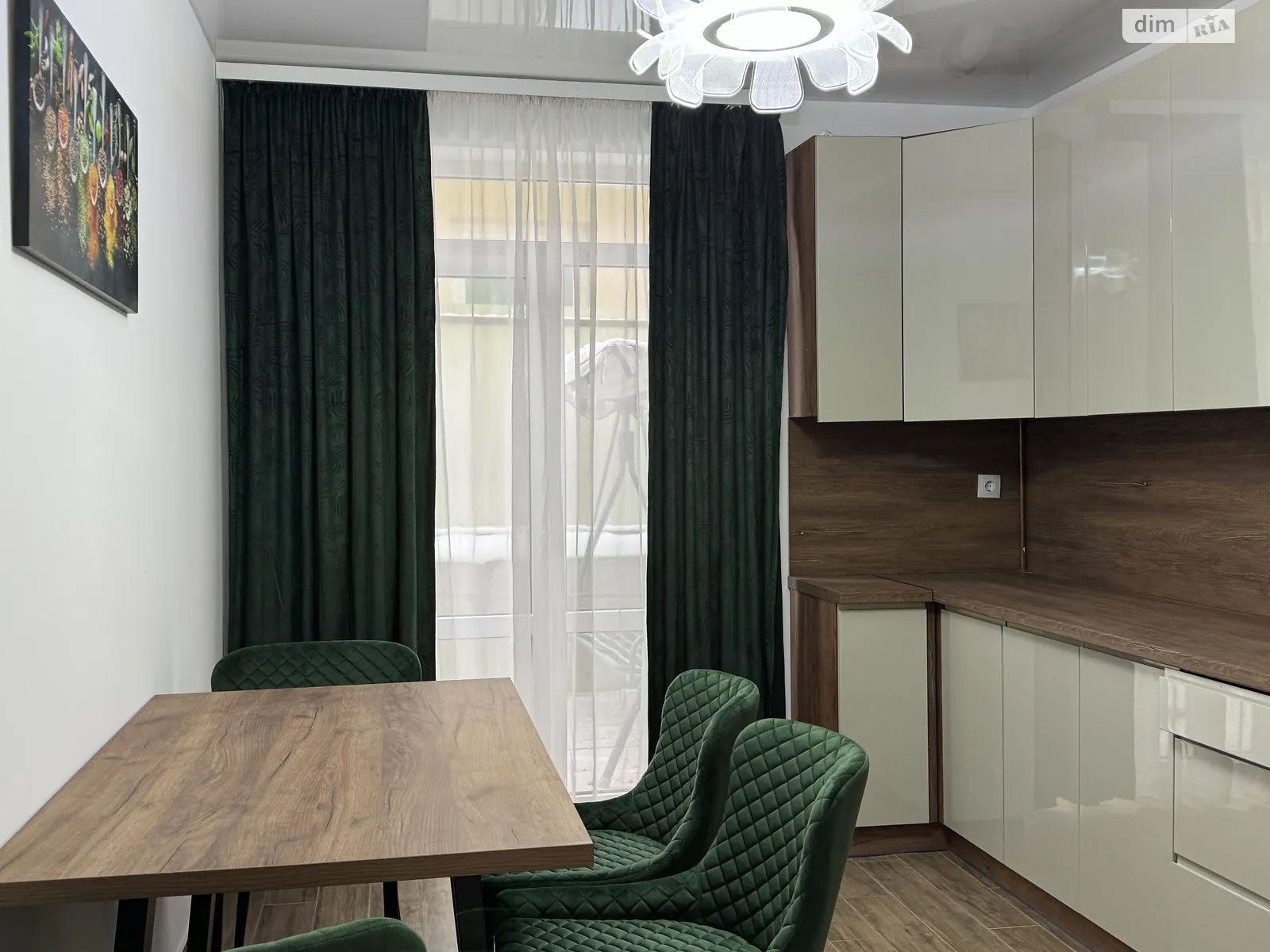 2-комнатная квартира 50 кв. м в Тернополе, ул. Курбаса Леся - фото 1
