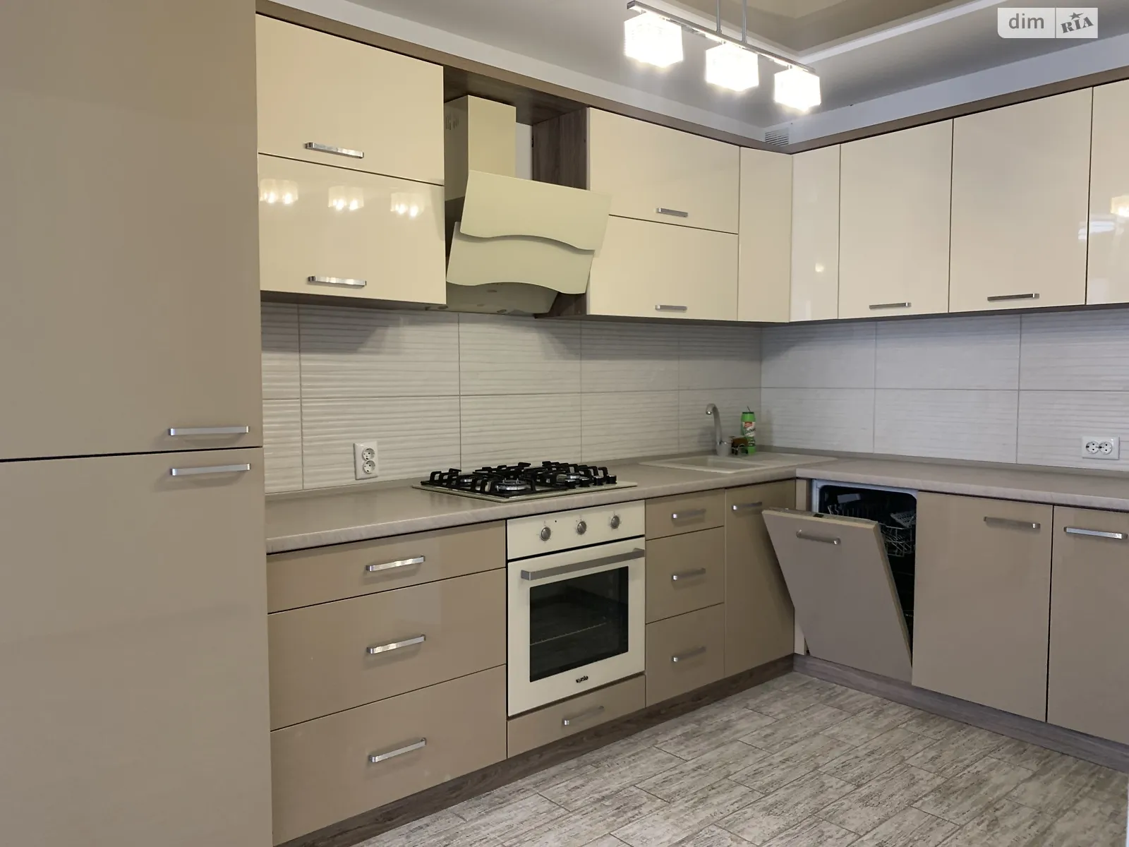 1-комнатная квартира 46 кв. м в Тернополе, просп. Бандеры Степана - фото 1