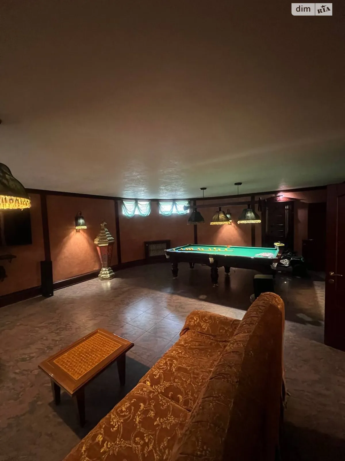 Сдается в аренду дом на 2 этажа 458.2 кв. м с баней/сауной, цена: 1800 $ - фото 1