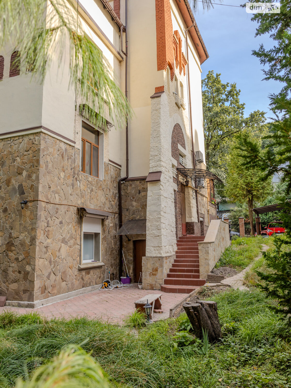 Продажа пятикомнатной квартиры в Львове, на ул. Кубанская 15, район Снопков фото 1 Продажа пятикомнатной квартиры в Львове, на ул. Кубанская 15, район Снопков фото 1