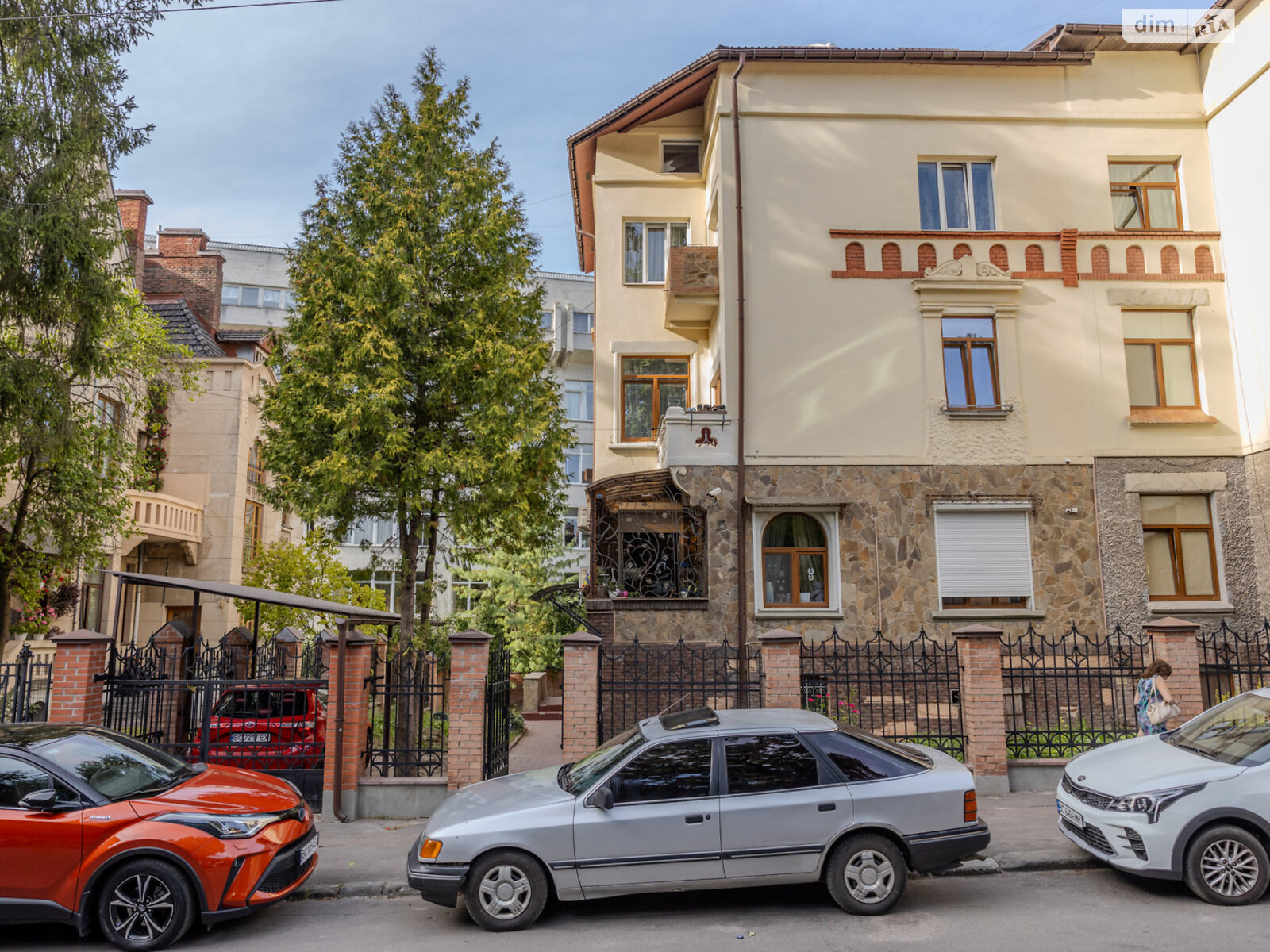 Продажа пятикомнатной квартиры в Львове, на ул. Кубанская 15, район Снопков фото 1 Продажа пятикомнатной квартиры в Львове, на ул. Кубанская 15, район Снопков фото 1