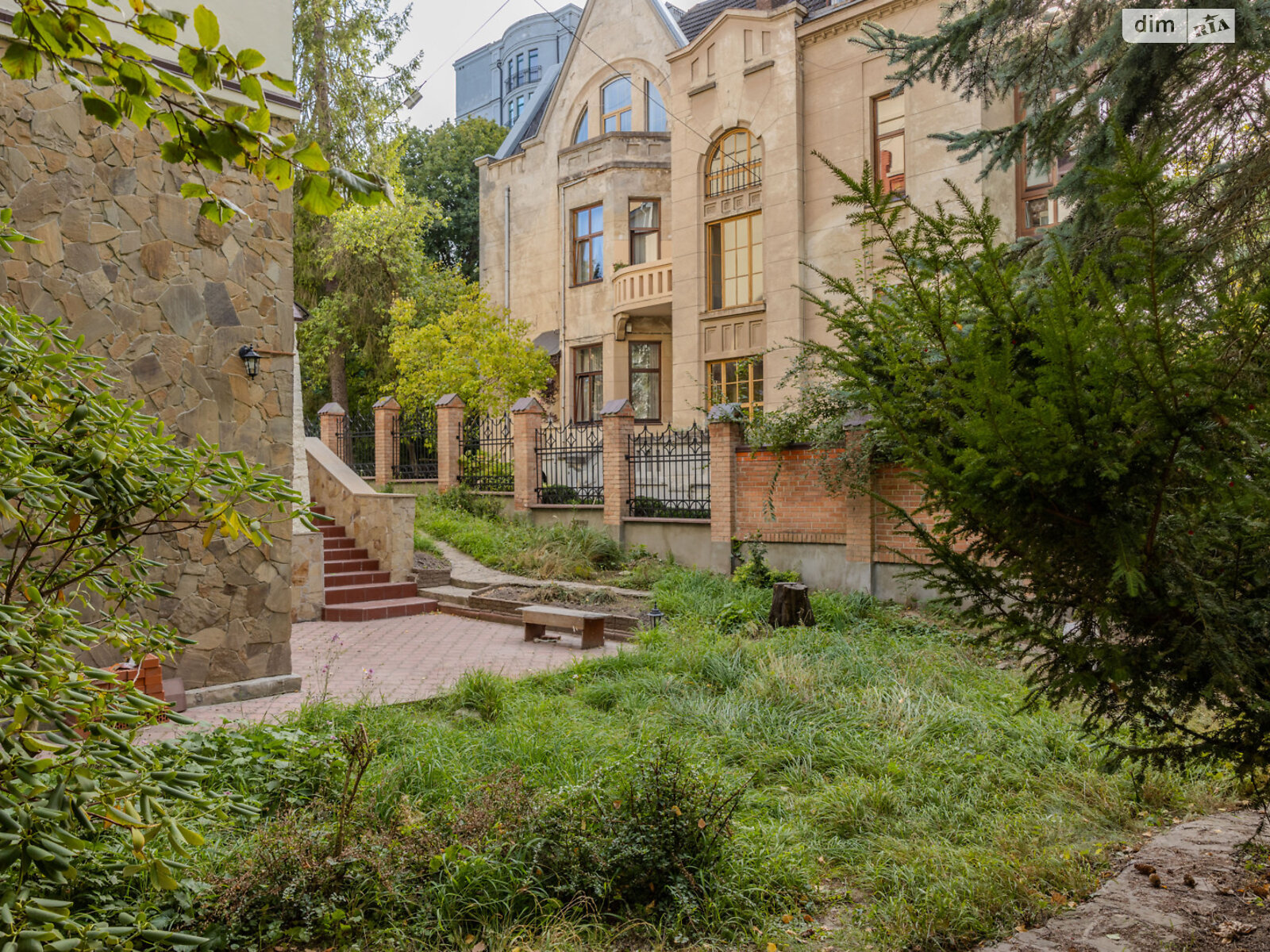 Продажа пятикомнатной квартиры в Львове, на ул. Кубанская 15, район Снопков фото 1 Продажа пятикомнатной квартиры в Львове, на ул. Кубанская 15, район Снопков фото 1