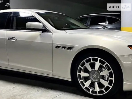 Maserati Quattroporte 2013