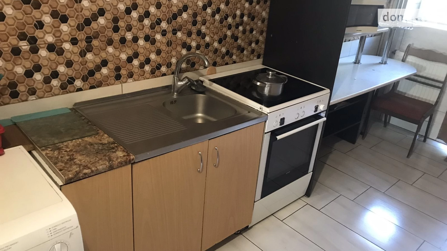 Сдается в аренду дом на 2 этажа 70 кв. м с гаражом, цена: 200 € - фото 4