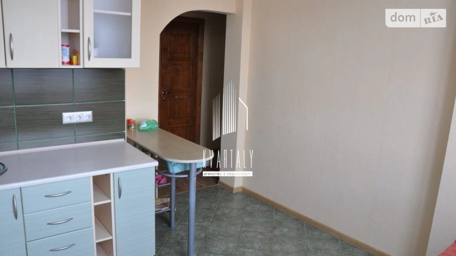 Продається 2-кімнатна квартира 68.7 кв. м у Києві, вул. Олени Пчілки, 2 - фото 2