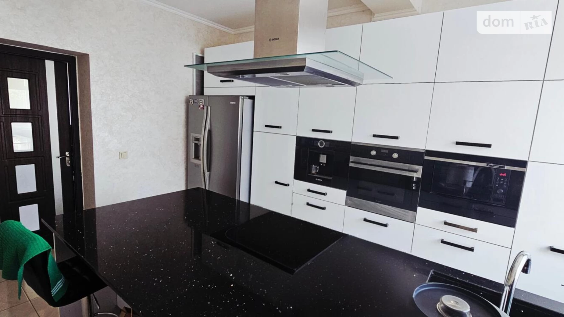Продается дом на 3 этажа 250 кв. м с баней/сауной, цена: 180000 $ - фото 3